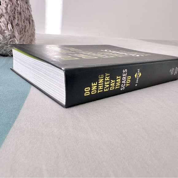 Do One Thing Every Day That Scares You: A Journal - Picture 4 of 5